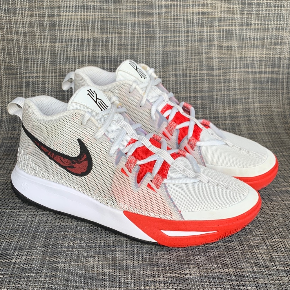 Nike Kyrie Flytrap 6 Basketball Sneakers in Wolf Grey/Red/Black Youth size 6.5
